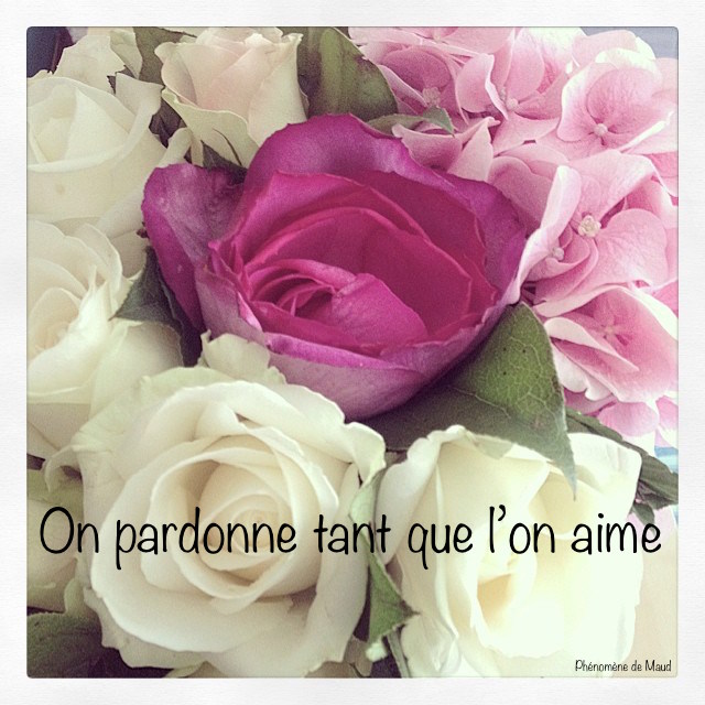 bouquet fleurs blanches et roses
