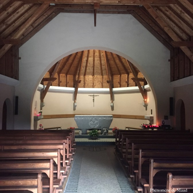 intérieur église les praz