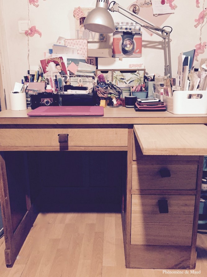 bureau avec tablette