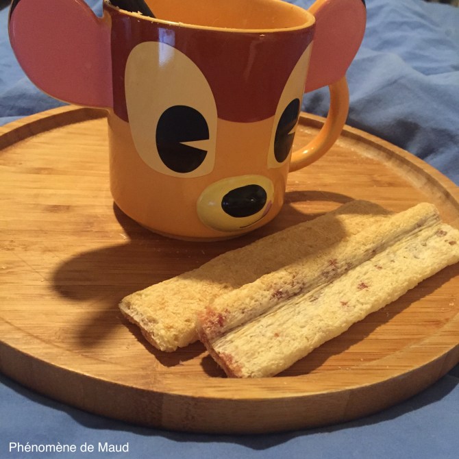 tasse bambi disney petit dejeuner au lit phenomene de maudJPG.JPG