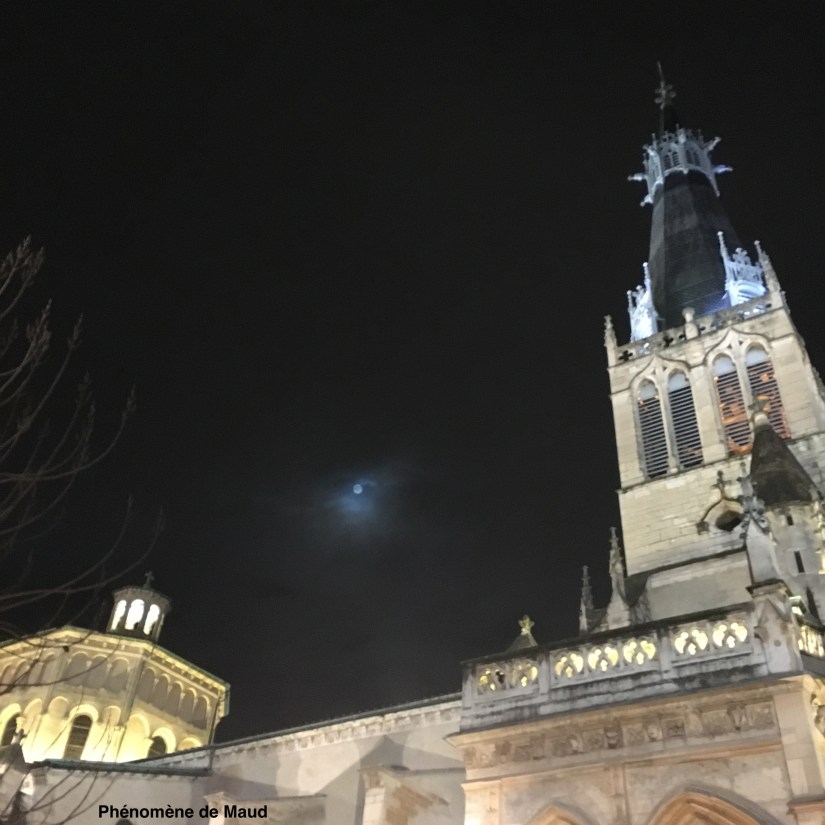Lyon Saint Paul pleine lune.JPG