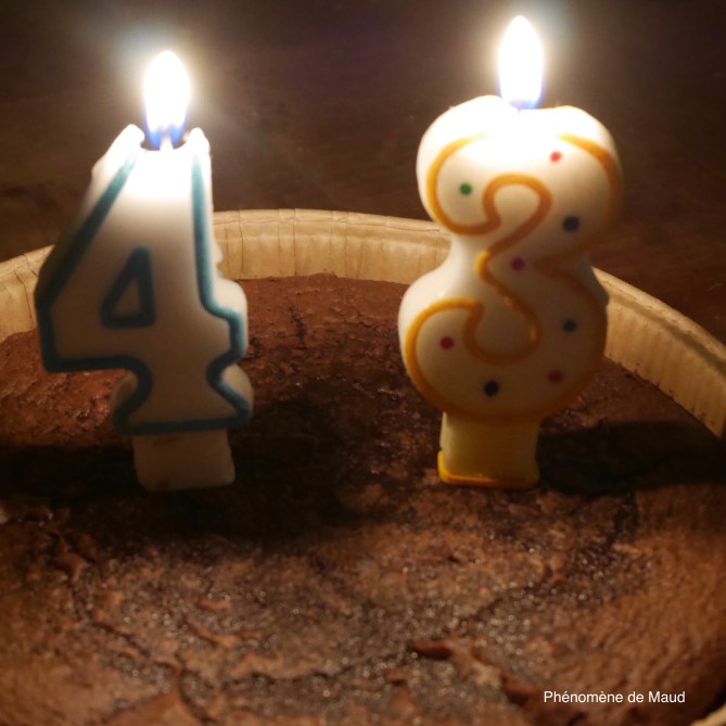 43 ans bougies gateau phenomene de maud.jpeg