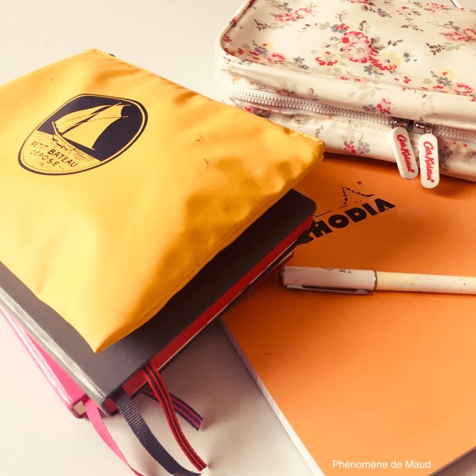 trousse bloc-notes, carnets, stylos.jpg