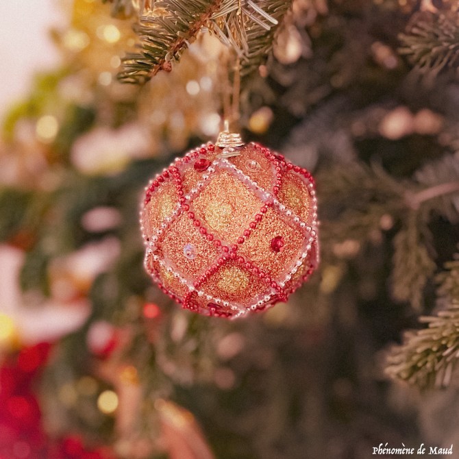 sapin de noel guirlande boule .jpg