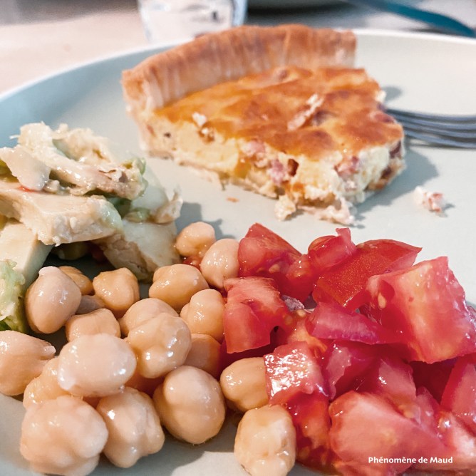 entrée pois-chiches tomates avocat et quiche